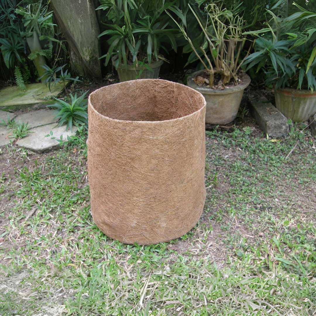 hand made cylindrical pots for coir lanka usa products